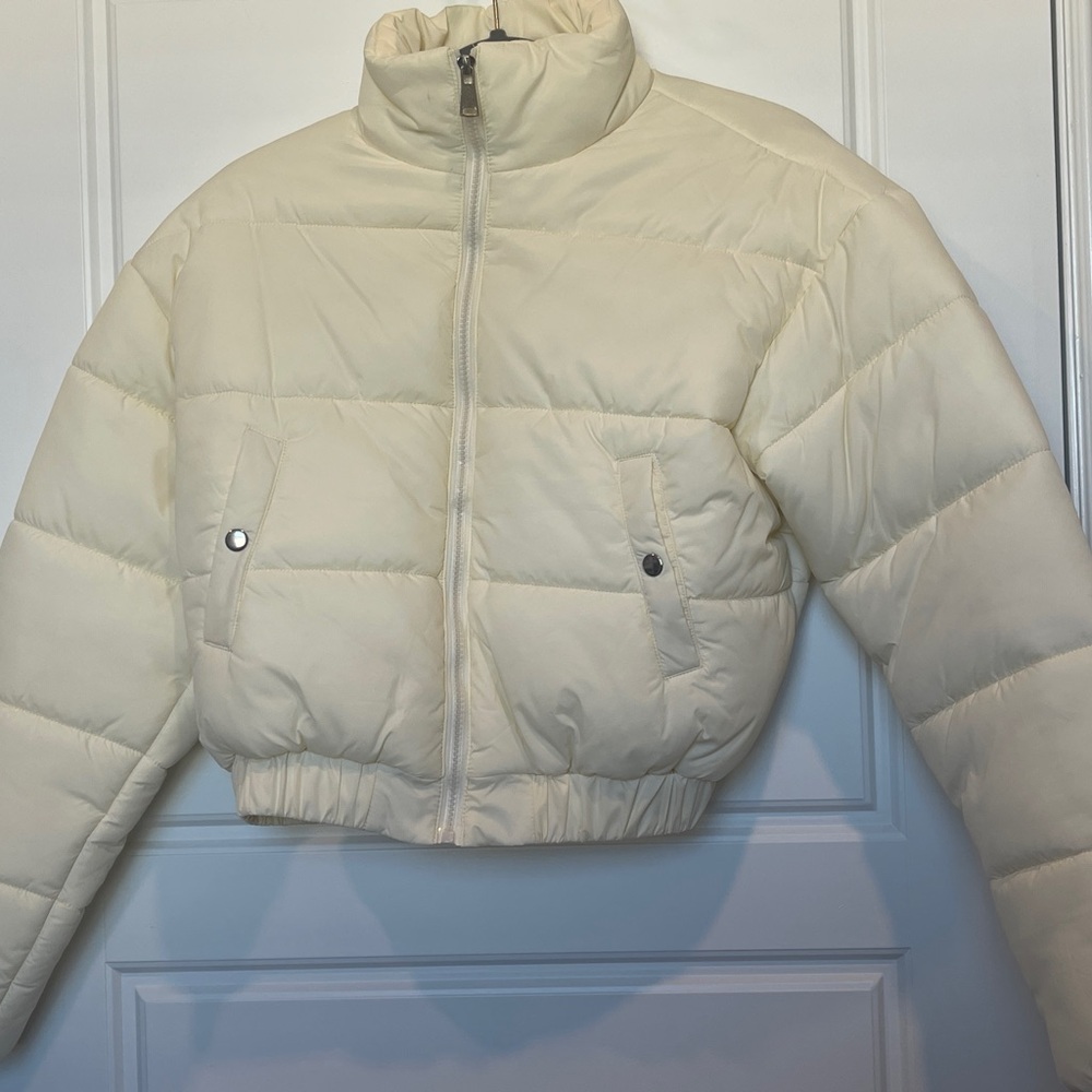 Women's Cream Cropped Puffer Jacket